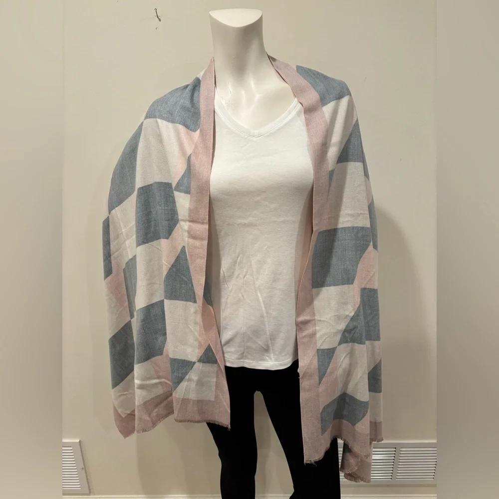 Geometric Pattern Thin Knit Scarf in Pink, Cream, & Blue